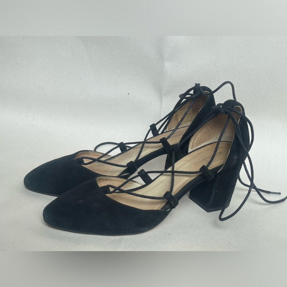 Intentionally Blank Hatter Block Heel Black Suede 37